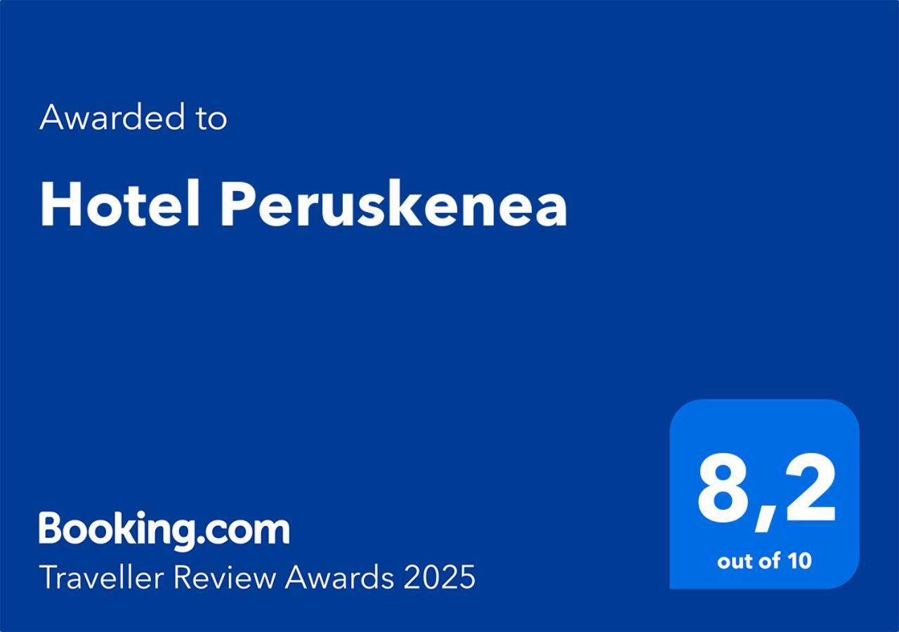 Hotel Peruskenea Jaunsaras Exteriör bild